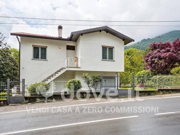 casa indipendente in vendita a Val della Torre