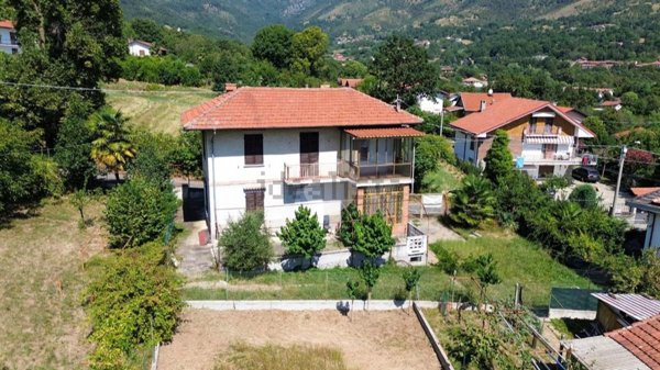 casa indipendente in vendita a Val della Torre