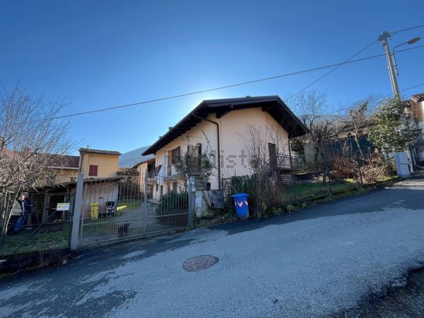 casa indipendente in vendita a Val della Torre