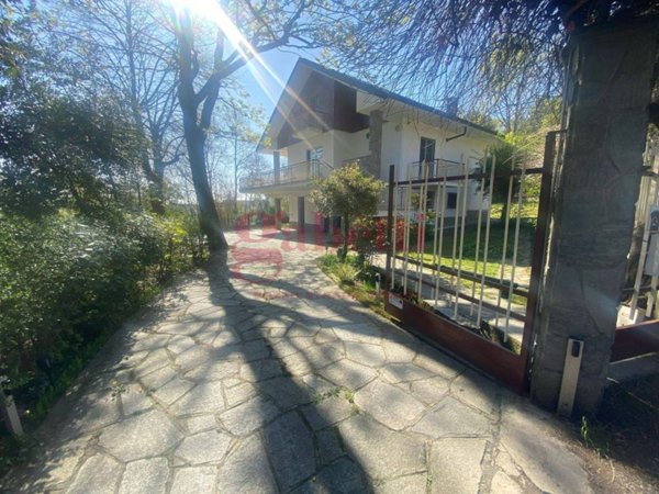 casa indipendente in vendita a Val della Torre