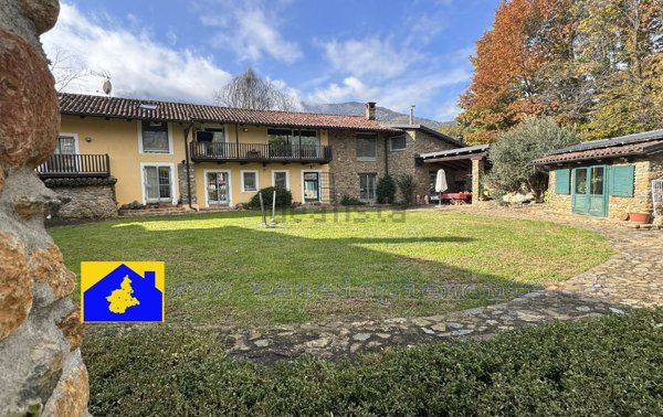 casa indipendente in vendita a Val della Torre