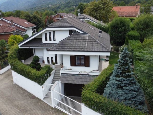 casa indipendente in vendita a Val della Torre