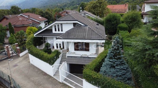 casa indipendente in vendita a Val della Torre