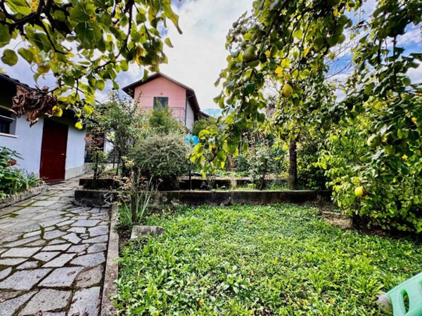 casa semindipendente in vendita a Val della Torre