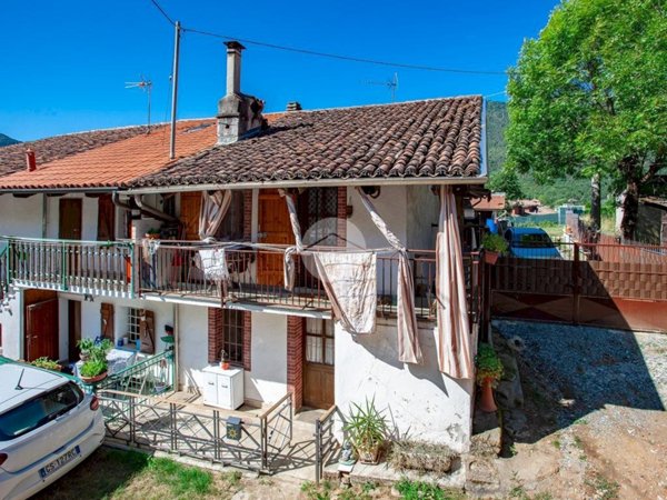 casa semindipendente in vendita a Val della Torre