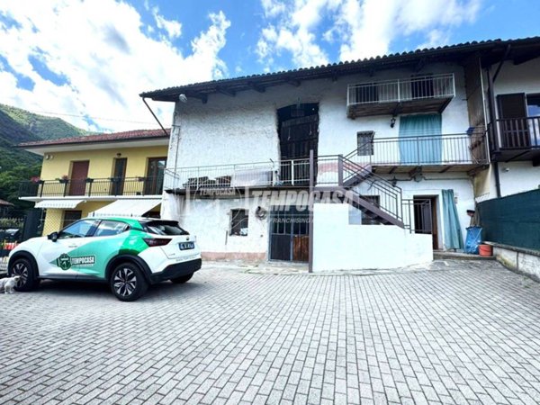 casa indipendente in vendita a Val della Torre