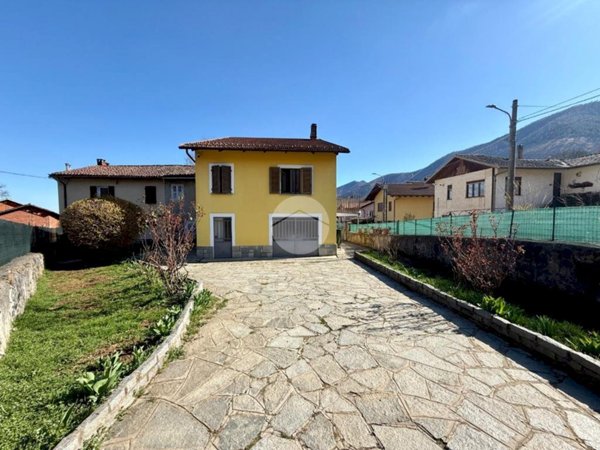 casa semindipendente in vendita a Val della Torre