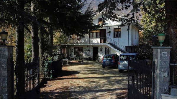 casa indipendente in vendita a Val della Torre