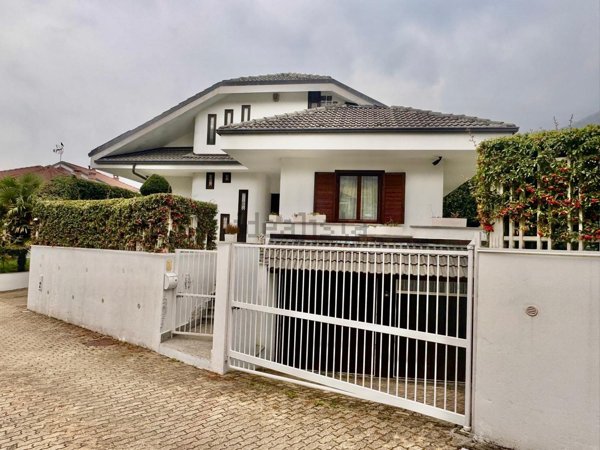 casa indipendente in vendita a Val della Torre