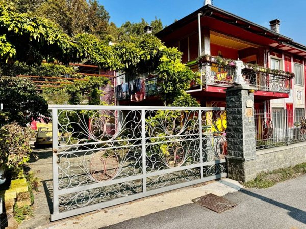 casa indipendente in vendita a Val della Torre