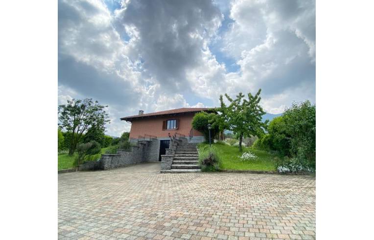 casa indipendente in vendita a Val della Torre