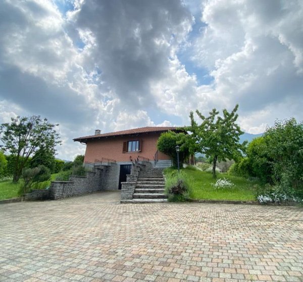 casa indipendente in vendita a Val della Torre