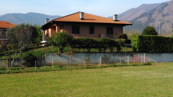 casa indipendente in vendita a Val della Torre
