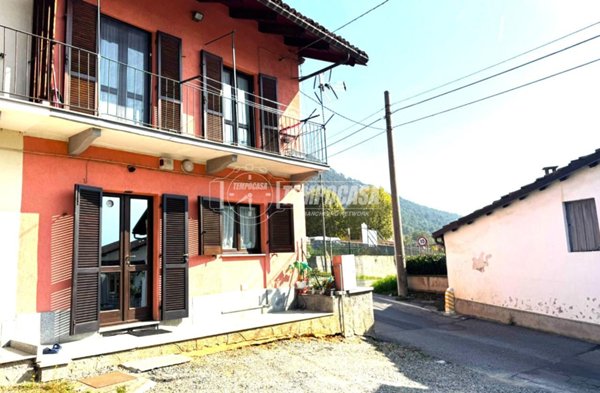 casa indipendente in vendita a Val della Torre