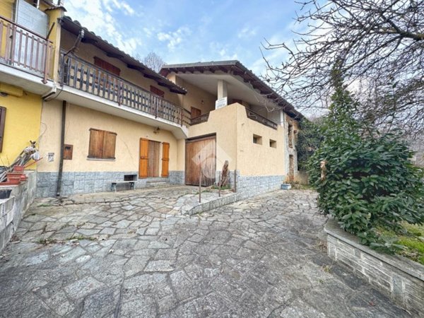 casa indipendente in vendita a Val della Torre