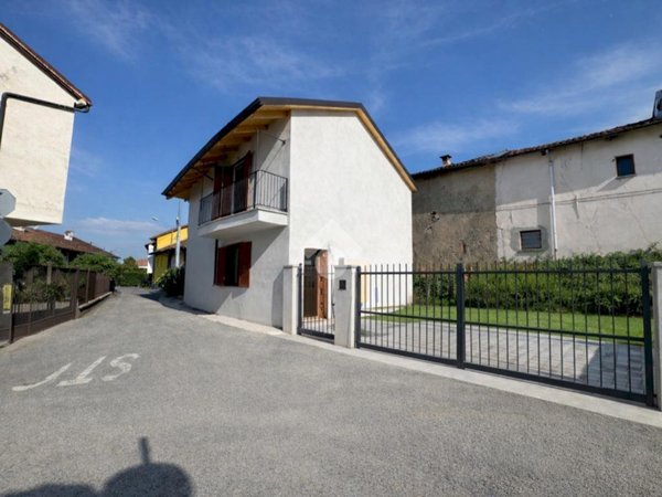 casa indipendente in vendita a Val della Torre