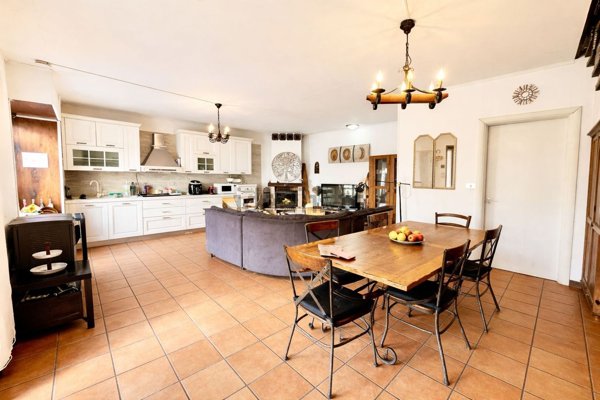 casa semindipendente in vendita a Val della Torre