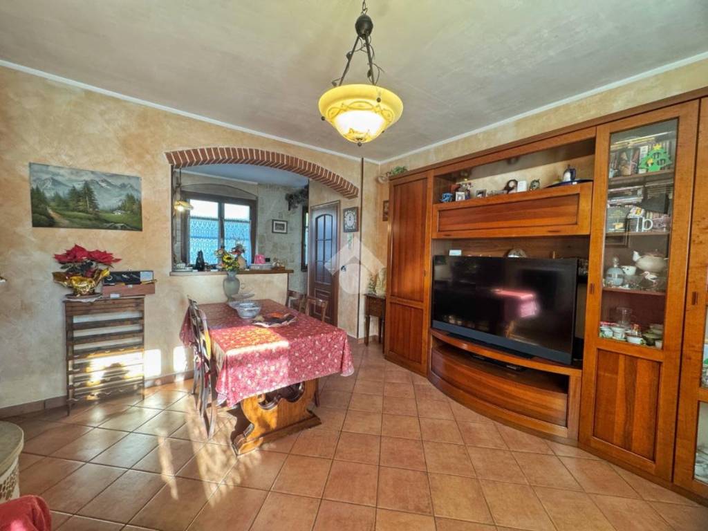 casa indipendente in vendita a Val della Torre