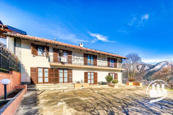casa indipendente in vendita a Val della Torre