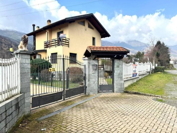 casa indipendente in vendita a Val della Torre