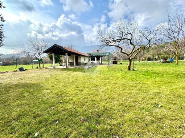 locale di sgombero in vendita a Val della Torre