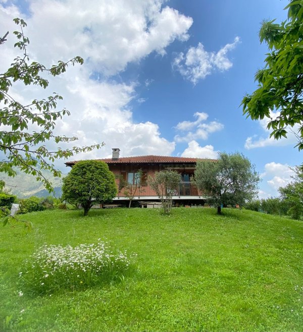 casa indipendente in vendita a Val della Torre