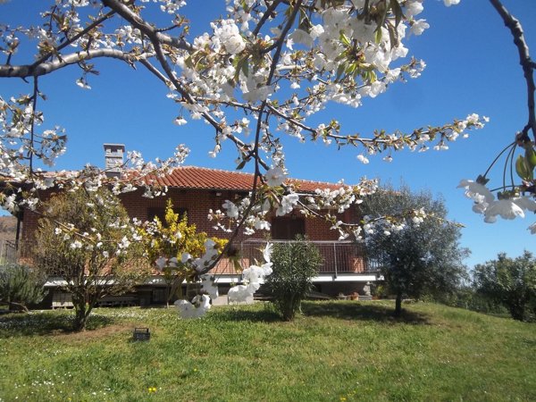 casa indipendente in vendita a Val della Torre