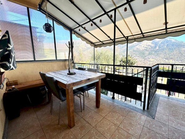 casa semindipendente in vendita a Val della Torre