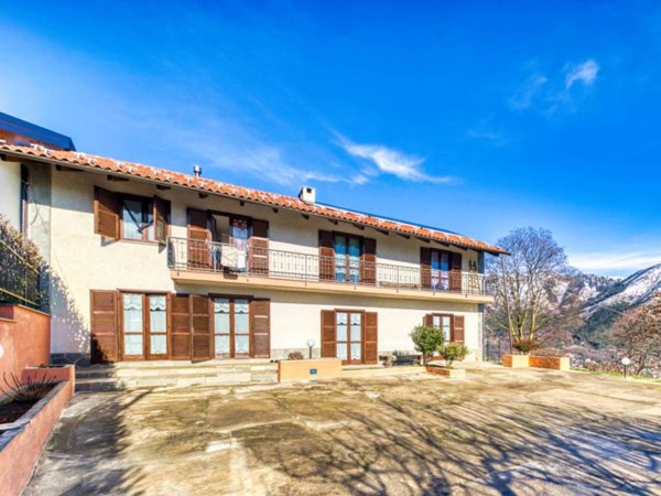 casa indipendente in vendita a Val della Torre