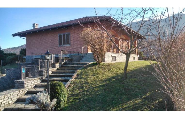 casa indipendente in vendita a Val della Torre