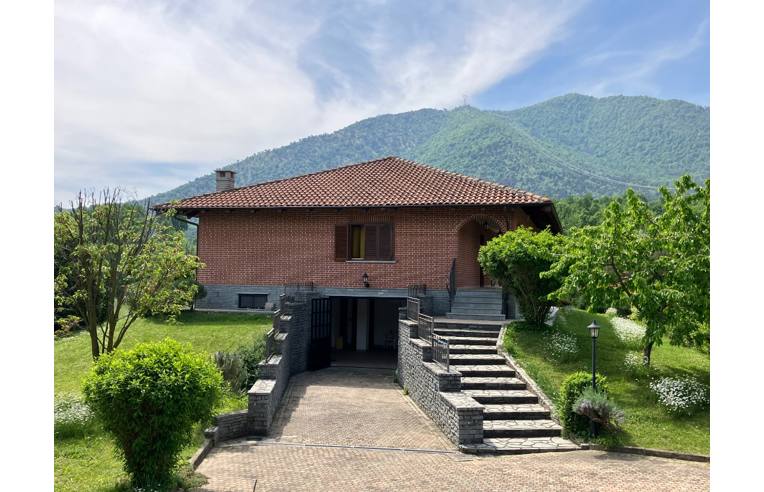 casa indipendente in vendita a Val della Torre