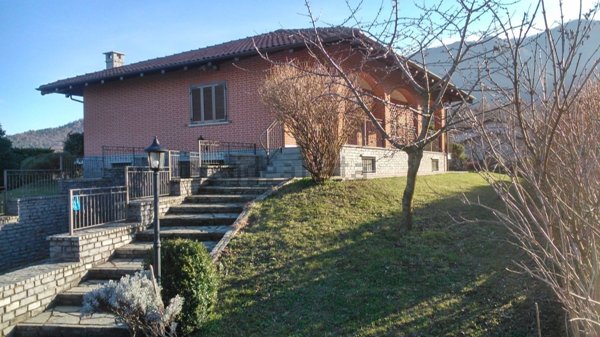 casa indipendente in vendita a Val della Torre