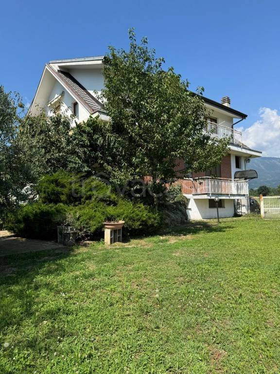 casa indipendente in vendita a Val della Torre