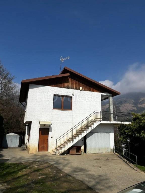 casa indipendente in vendita a Val della Torre