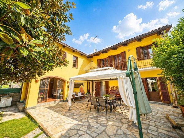 casa indipendente in vendita a Val della Torre