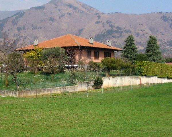 casa indipendente in vendita a Val della Torre
