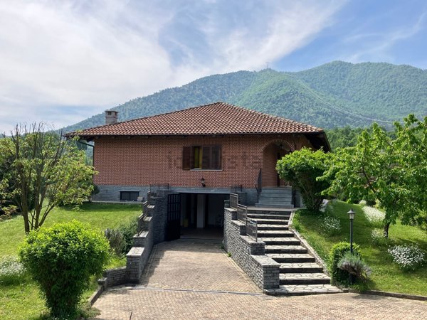 casa indipendente in vendita a Val della Torre