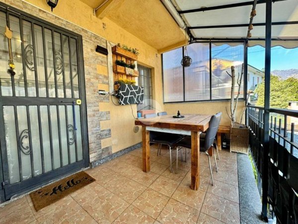 casa semindipendente in vendita a Val della Torre