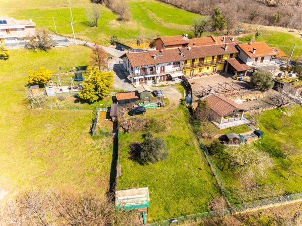 casa indipendente in vendita a Val della Torre