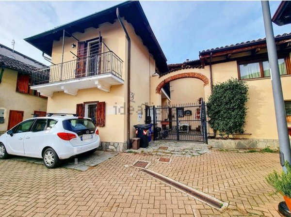 casa semindipendente in vendita a Val della Torre