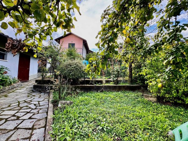 casa semindipendente in vendita a Val della Torre