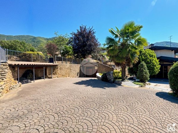 casa indipendente in vendita a Val della Torre