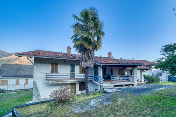 casa indipendente in vendita a Val della Torre
