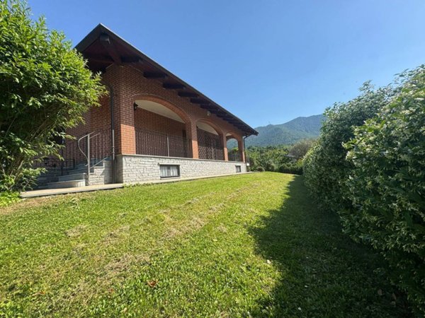 casa indipendente in vendita a Val della Torre