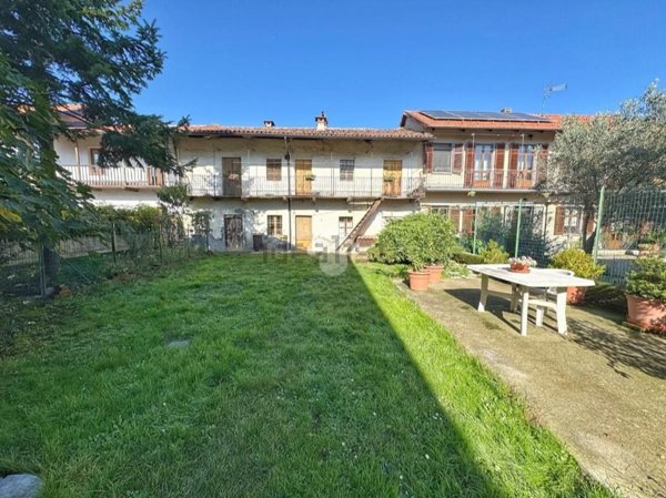 casa semindipendente in vendita a Val della Torre