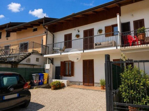 casa indipendente in vendita a Val della Torre