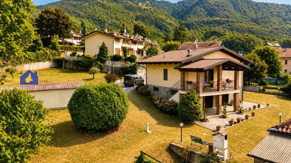 casa indipendente in vendita a Val della Torre