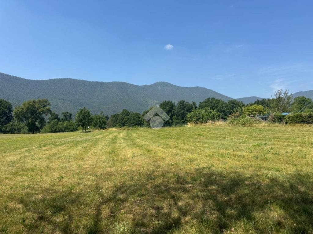 terreno in vendita a Val della Torre