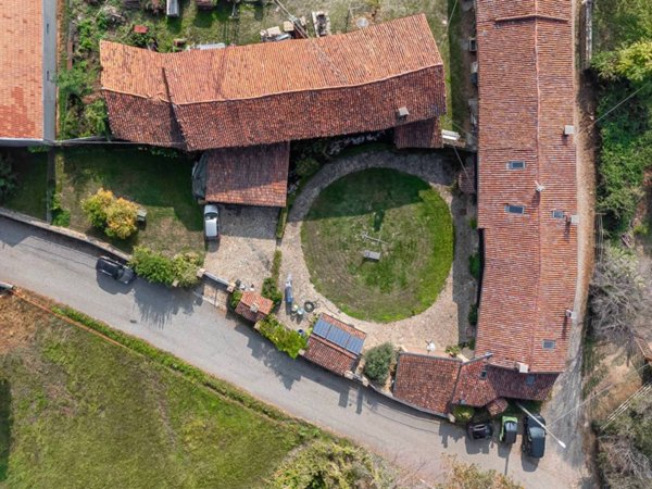 casa indipendente in vendita a Val della Torre