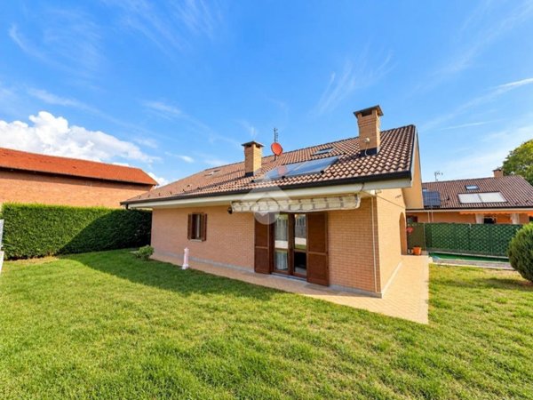 casa indipendente in vendita a Val della Torre